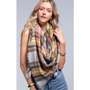 New with Tags Ruggine Oversized Plaid Bohemian Blanket Scarf
